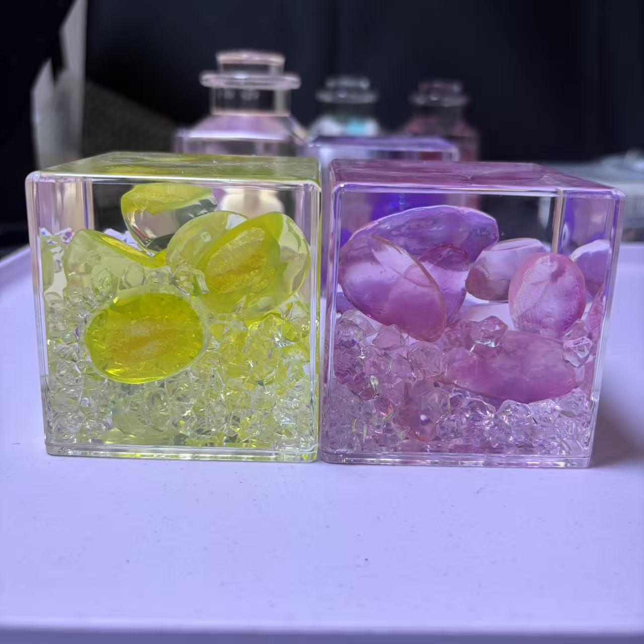 7cm*7cm Clear Square Liquid Floating Shake Ornament Customizable Floating Figure Liquid Hourglass Shake Toy Cute Cartoon Hello Kitty Moon Scene & Lime Ice Cube Stress Relief Fidget Shaker Desk Decor Ornament 2 Pack 69.9 USD Mix & Match Custom Design Avail