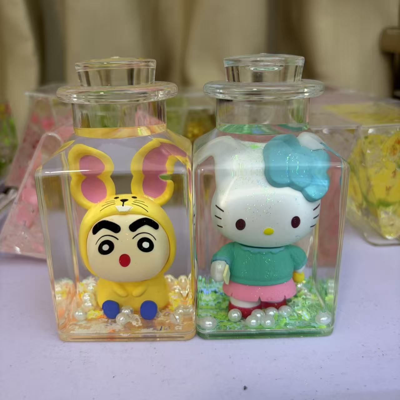 7cm*7cm Clear Square Liquid Floating Shake Ornament Customizable Floating Figure Liquid Hourglass Shake Toy Cute Cartoon Hello Kitty Moon Scene & Lime Ice Cube Stress Relief Fidget Shaker Desk Decor Ornament 2 Pack 69.9 USD Mix & Match Custom Design Avail