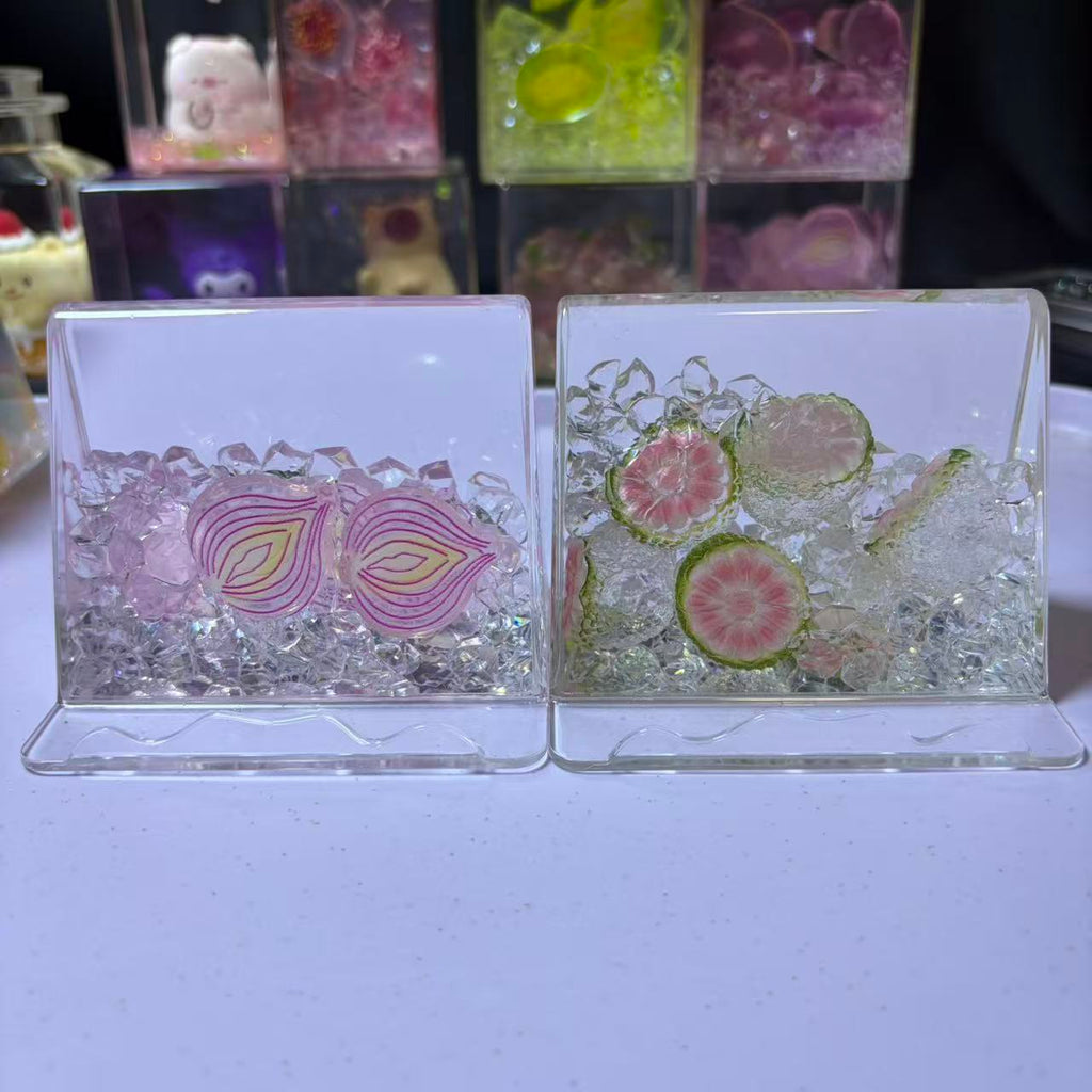 7cm*7cm Clear Square Liquid Floating Shake Ornament Customizable Floating Figure Liquid Hourglass Shake Toy Cute Cartoon Hello Kitty Moon Scene & Lime Ice Cube Stress Relief Fidget Shaker Desk Decor Ornament 2 Pack 69.9 USD Mix & Match Custom Design Avail