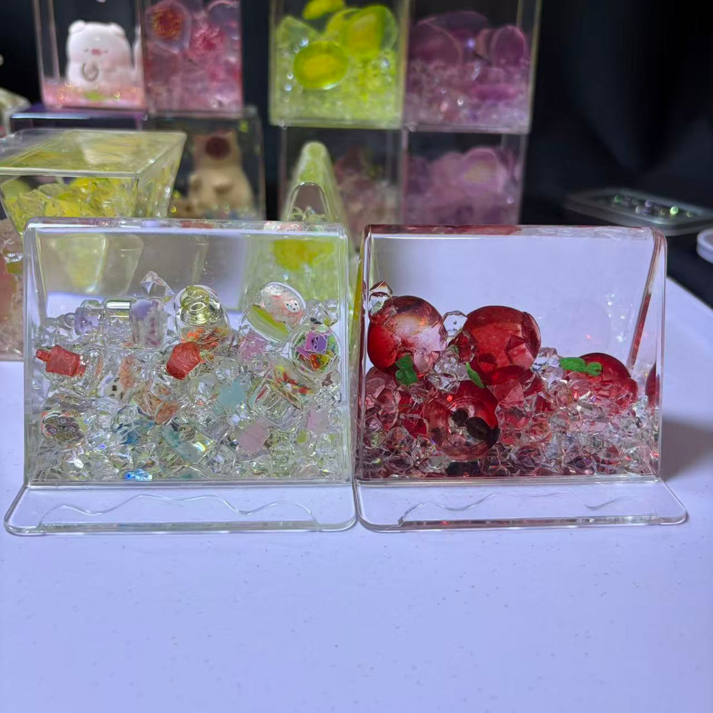 7cm*7cm Clear Square Liquid Floating Shake Ornament Customizable Floating Figure Liquid Hourglass Shake Toy Cute Cartoon Hello Kitty Moon Scene & Lime Ice Cube Stress Relief Fidget Shaker Desk Decor Ornament 2 Pack 69.9 USD Mix & Match Custom Design Avail